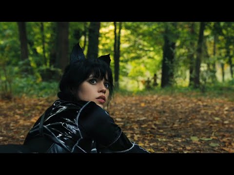 Wandinha- Cena da CORRIDA de BARCOS: Parte 2