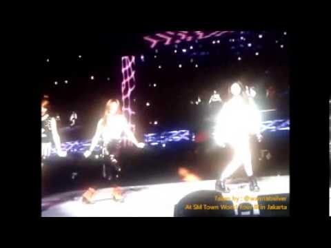 [FANCAM] 120922 SM Town in Jakarta_ Electric Shock - f(x)