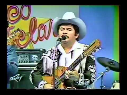 Eliseo Robles y Los Barbaros Del Norte...Cada Vez