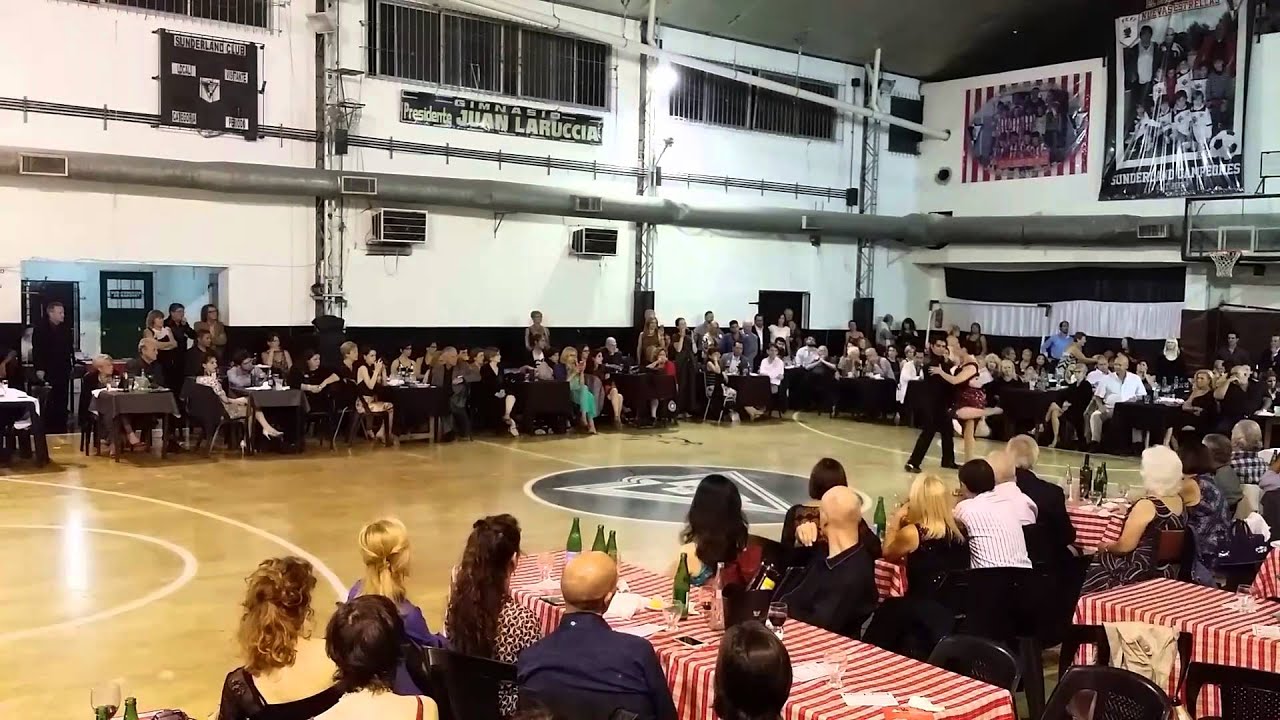 Ariadna Naveira a Fernando Sánchez, vals