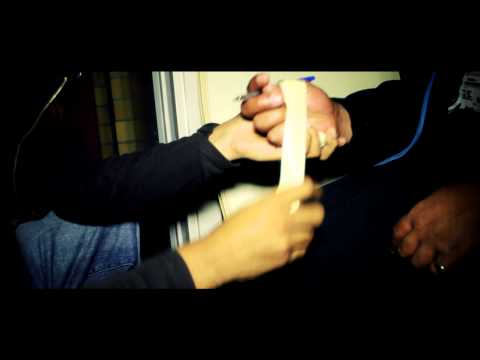 FrameZ VideoZ - The Closet / De Kast (S.1 - Episode 3)