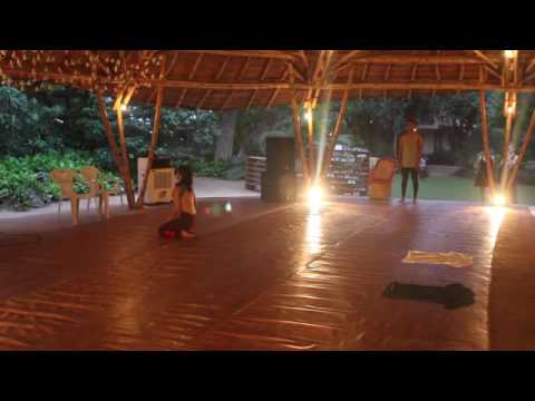 Parallel conversation Hemant & Namya