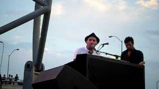 In the Middle- Mat Kearney (LIVE)