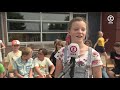 Schoolkinderen in gesprek met burgemeester Geurts over ballonnenverbod