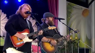Martin Almgren och Chris Kläfford – Going down to the river - Lotta på Liseberg (TV4)