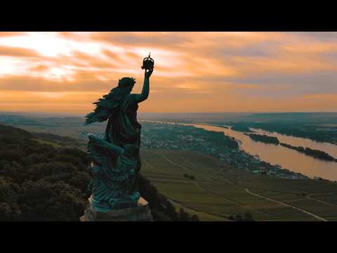 Imagefilm Dreharbeiten: Sonnenaufgang an der Germania in Rüdesheim (Niederwalddenkmal)