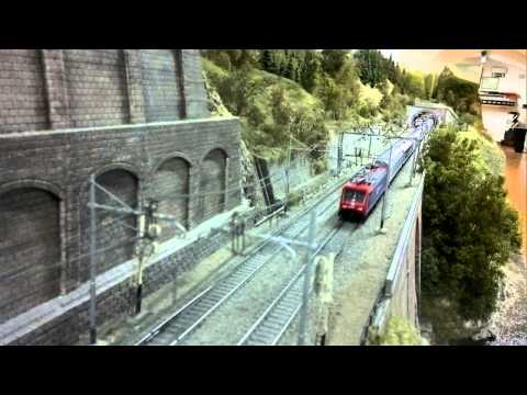 E474 201 NC con merci Anagni - Chiasso (scala HO 1:87)