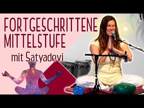 Fortgeschrittene Mittelstufe mit Satyadevi - Yoga Vidya Ashram Live - 09:15 - 07.05.2021