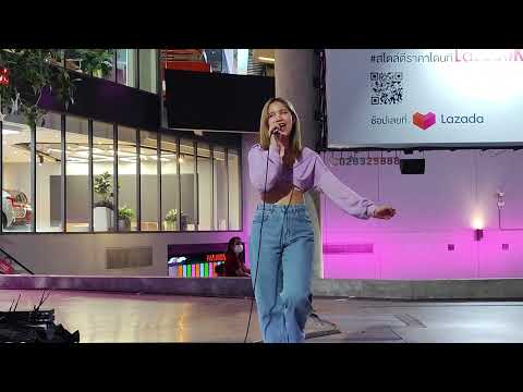 JingJung iWish @ Siam Walking Street【4K 60FPS】