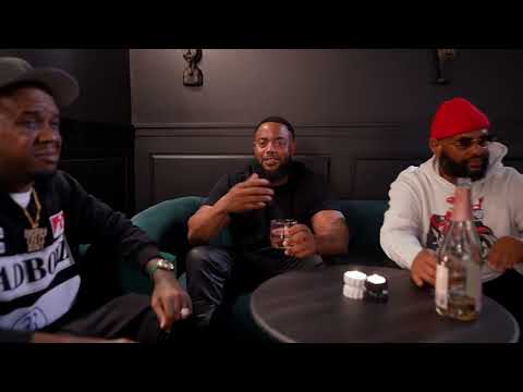 V White & Brownie Blendz " Legendary " Feat Chippass (prod by The Mekanix)