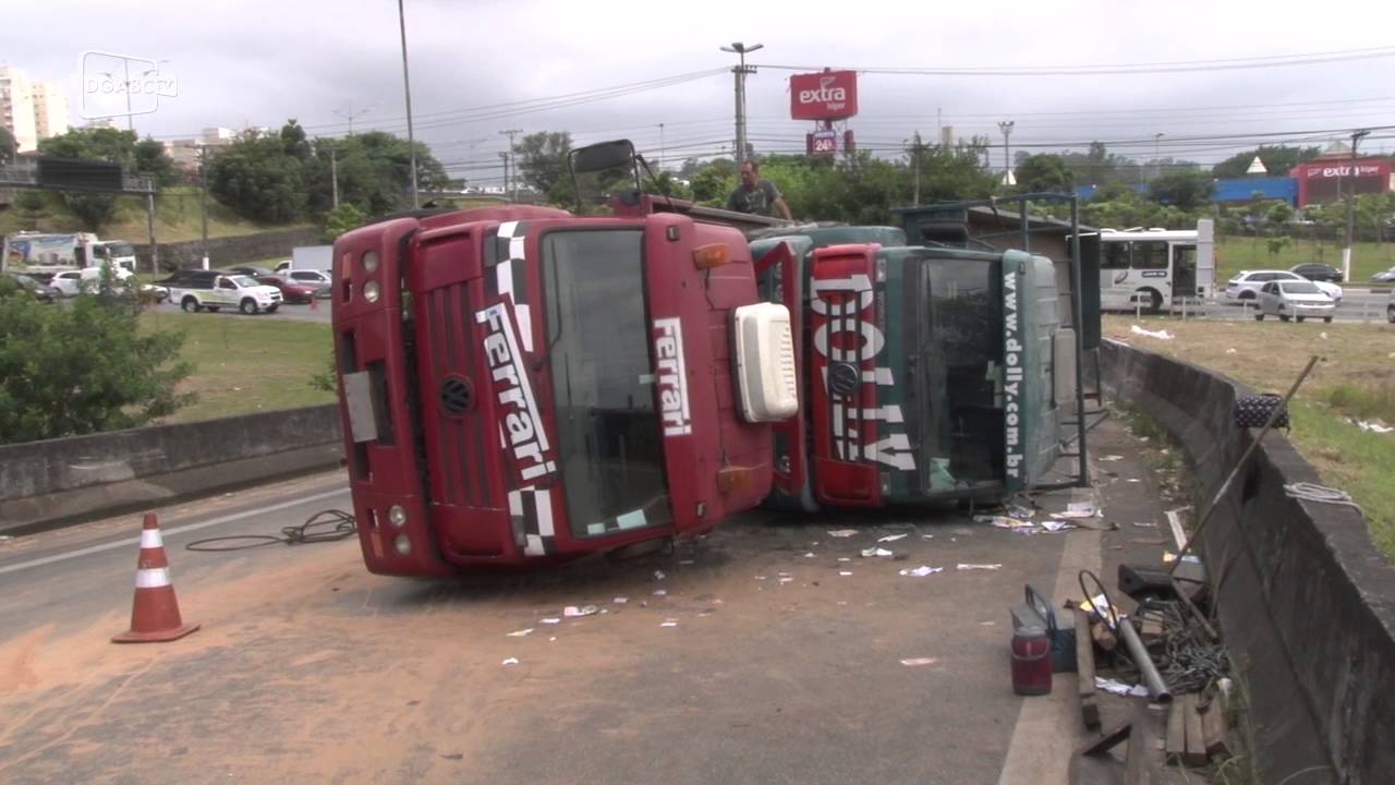 Guincho tomba em acesso à Anchieta 