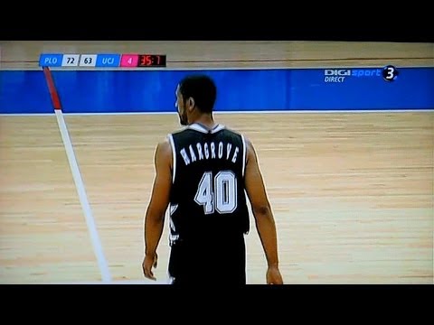 Darius Hargrove Attacks The Rim 30.11.2013