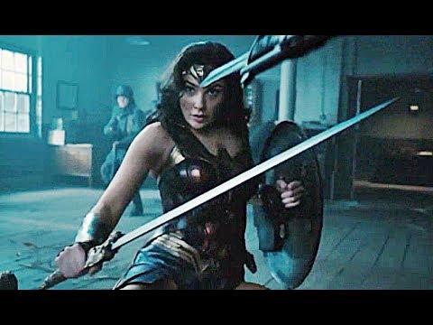 Wonder Woman (Clip 'Stay Here')