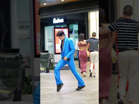 Floating across the city 😝😎