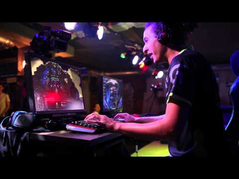 Stephano, DeMusliM and ReDeYe live from Meltdown Paris!