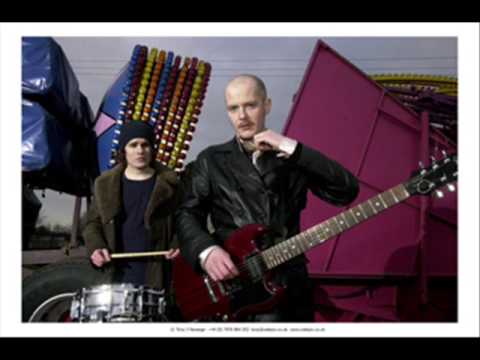 Sluts of trust-Dominoes