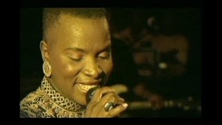 Angelique Kidjo Agolo Live at the Stade de l'Amitié 1996