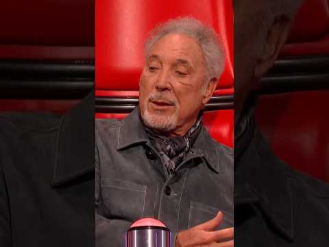 Sir Tom Jones sings cry to me ❤️#thevoiceuk #LiveMusic #liveconcert #tomjones #thevoice #shorts