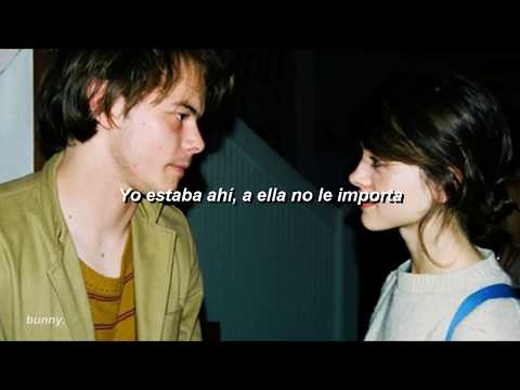 Concorde  "Just Kiss Her" // Español