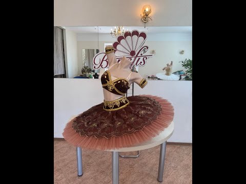 Восточный костюм (Одалиска) P 0724 - video 2