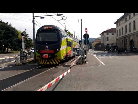Binari in Como: vecchio passaggio a livello di Piazza verdi