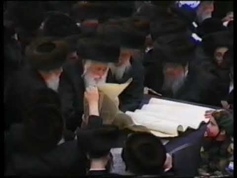 Purim 5760 With Viznitzer Rebbe The Yeshios Moshe Zt"l