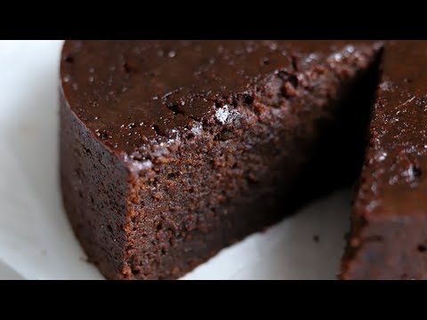THE BEST JAMAICAN BLACK (RUM) CAKE | RICH & MOIST with EASY STEP BY STEP INSTRUCTIONS!!