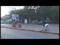 Video Lucu Pura Pura Cacat Untuk Menyebrang Jalan