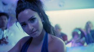 Demi Lovato Hosts EPIC House Party & Drops Full "Sorry Not Sorry" Video