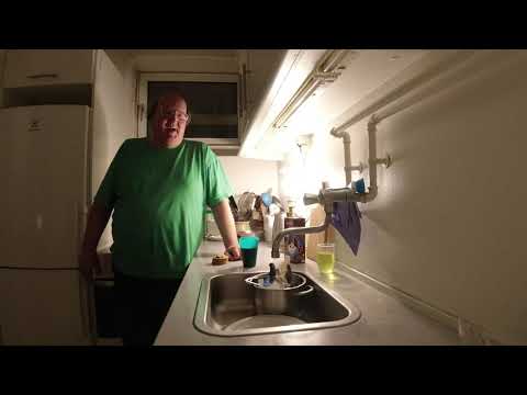 MongoTV_4633 - Min Natmad - KAKAOMÆLK og KIKS - Gummibåd Eller Gamercomputer