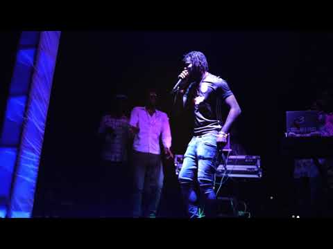 Giannii & Big Zeeks Performing Live in Mobay 2017