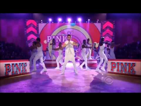 Justin Bieber in Victoria's Secret show performing Beauty And A Beat Part 2 HD