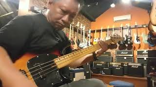 Video thumbnail for nyobain SCHECTER CV-4 by sebastio bass
