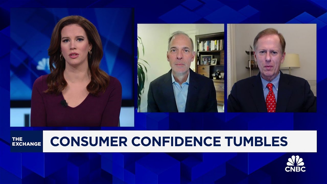 Recession risk may continue to rise: Moody's economist Mark Zandi