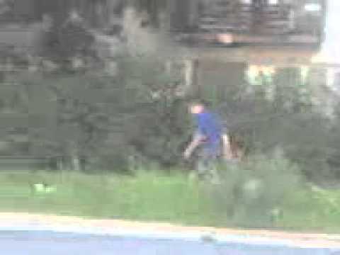 Drunk guy in kengarags