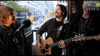 AMY HEFFERNAN - BEING AWESOME (BalconyTV)