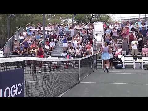 Vandeweghe Offers Racket Tap instead of Handshake, Gasanova Refuses