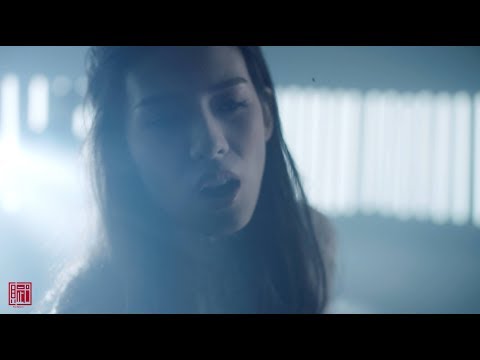 王詩安 Diana Wang - 明天 Tomorrow (Official Music Video)
