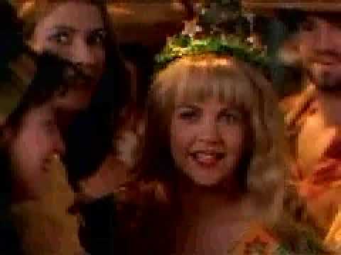 Promo trailer still for Xena: The Bitter Suite showing Xena and Gabrielle in the dream-realm of Illusia