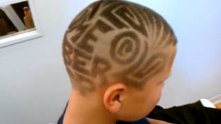 preview picture of video 'Elijah Romeo Barber Shop Haircut'