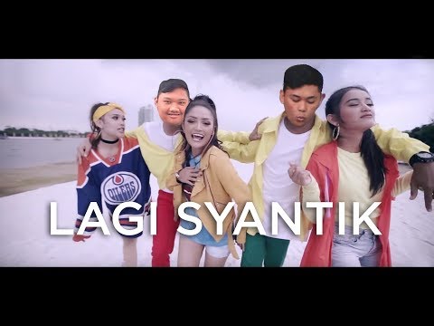 Siti Badriah Lagi Syantik Versi Bayi Lucu