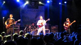 Propagandhi - Unscripted moment (live in Vienna, 25.04.2013.)