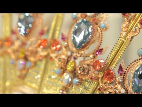 VICTORIA'S SECRET: SWAROVSKI ELEMENTS