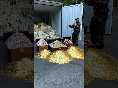 YFN Lucci showing all the money he made while locked up🔥