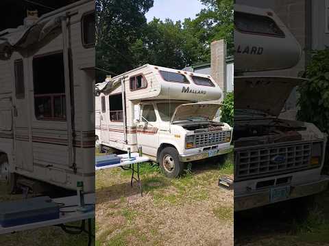 1987 Ford E350 Econoline 28 foot Mallard Recreational Vehicle Upfit: Vintage RV w/ Uber 1980s Vibes