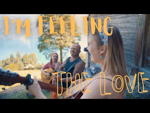 The Woodgies feat. GÖLÄ - I'm feeling the love (Official Video)
