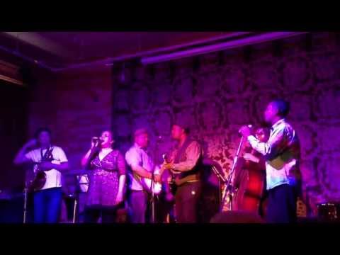 Malagasy Anie Ianao - Maggy Razafimbahiny, DAMA, Donne Roberts, Madagascar Slim