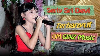 Download lagu Terhanyut dalam Kemesraan Cover Serly Sri Devi Aksi turun Panggung OM GINZ Music Desa Sentul. mp3