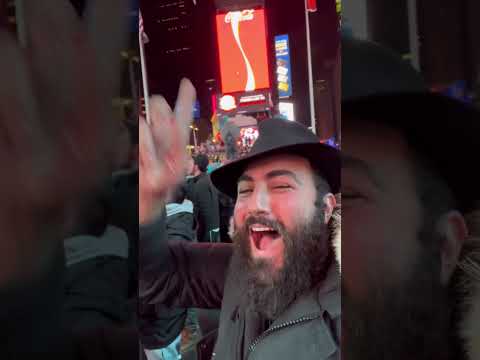 Am Yisrael Chai sung by a massive crowd - Wow just wow!!!!