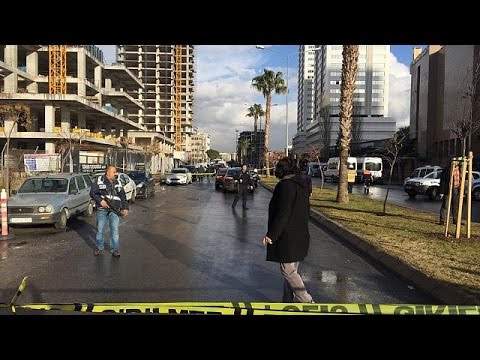 قتلى وجرحى جراء انفجار سيارة ملغمة قرب قصر العدل في إزمير